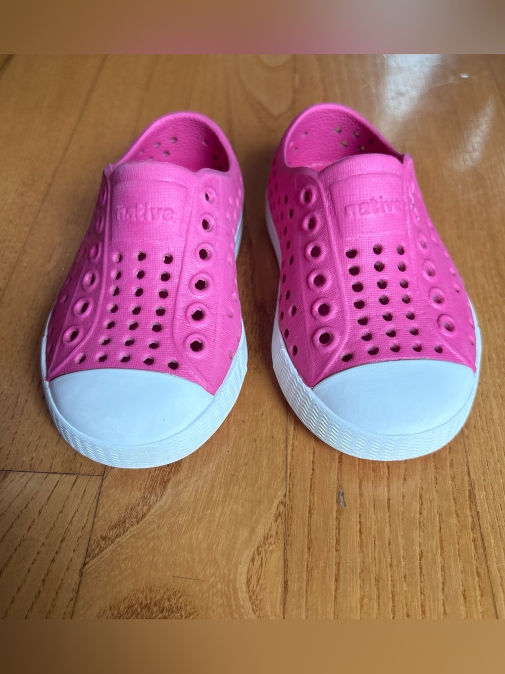 Native Jefferson Slip On Sneakers Shoes Pink White Toddler Girls Size 5 Washable